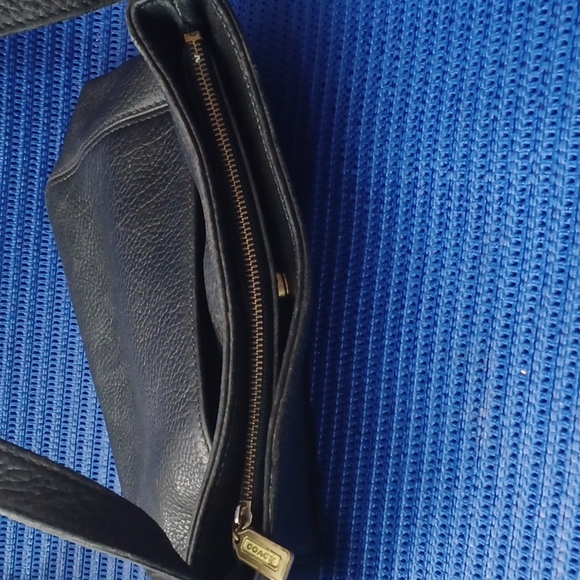 Coach - Picture 8 of 9